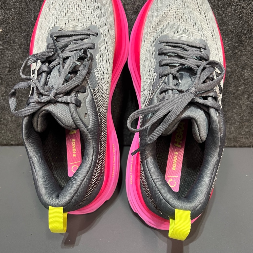 HOKA Women's Bondi 8 Running Shoes Size 7 - Picture 13 of 14